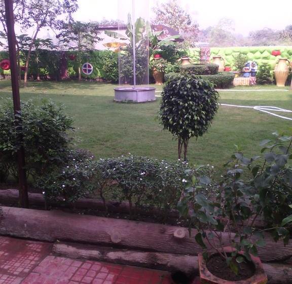 Hotel Deepali International 9