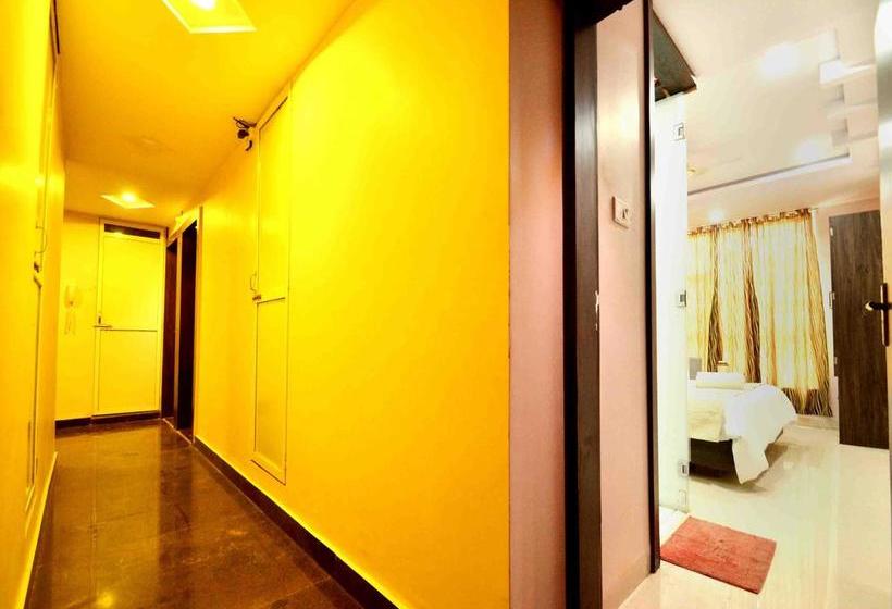 Hotel Oyo Rooms Opposite Railway Station Indore Gate 15