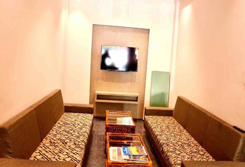 Hotel Oyo Rooms Opposite Railway Station Indore Gate 19