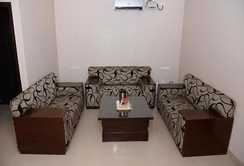Hotel Oyo Rooms Hanuman Chowk 12