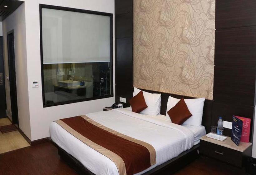 Hotel Oyo Premium Bus Stand Link Road 1