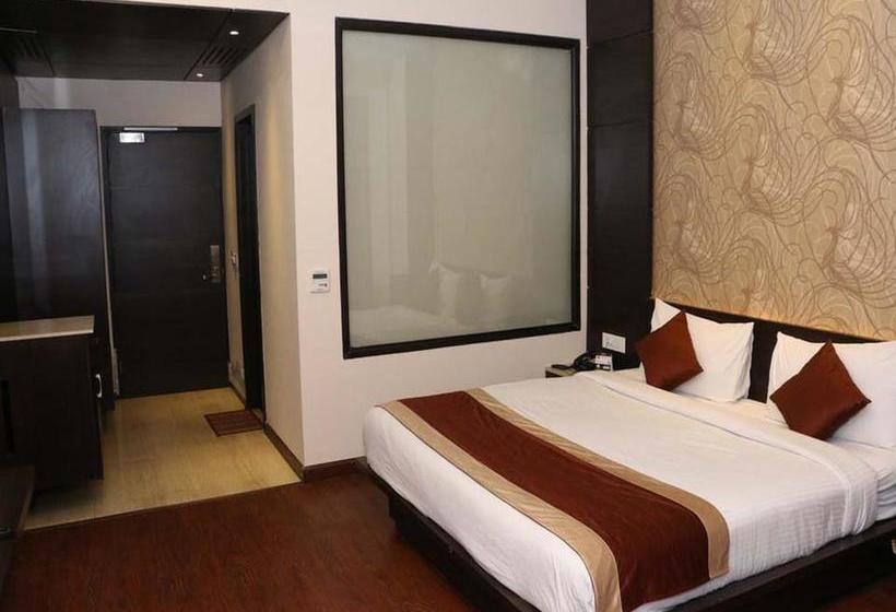 Hotel Oyo Premium Bus Stand Link Road 2