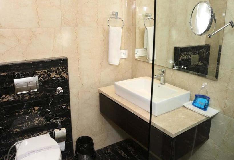 Hotel Oyo Premium Bus Stand Link Road 7