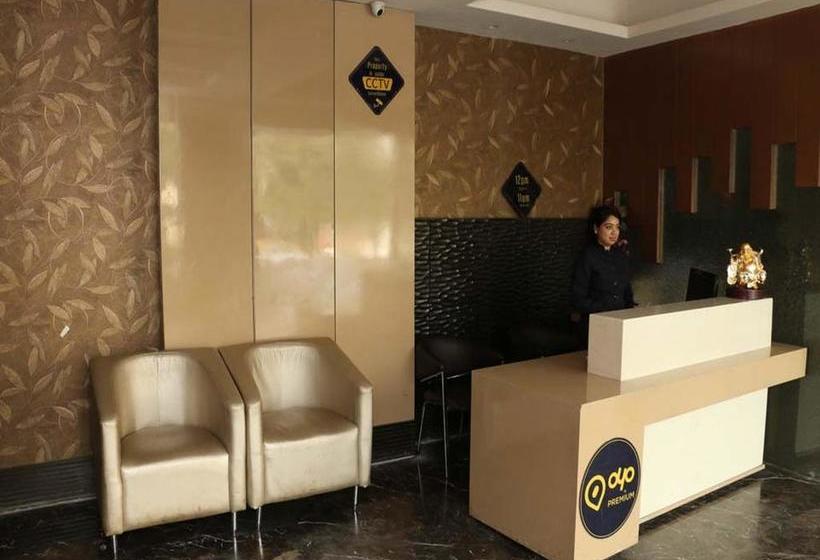 Hotel Oyo Premium Bus Stand Link Road 9