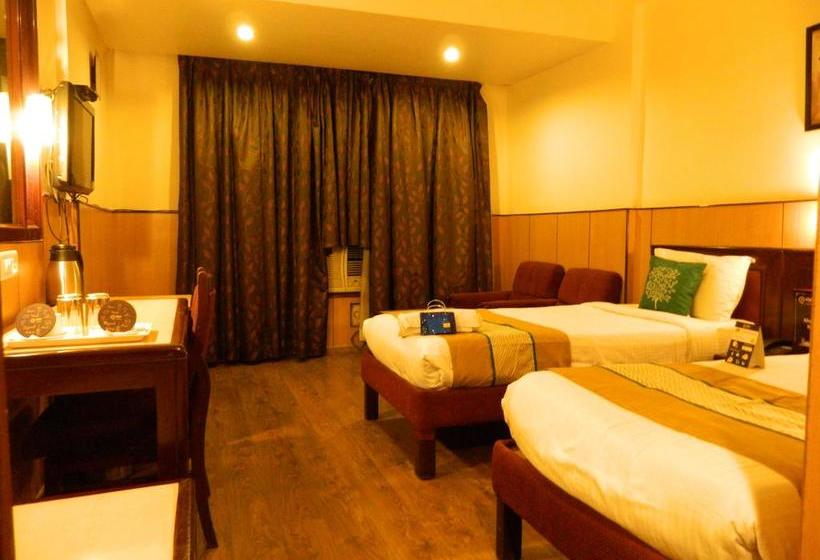 Hotel Oyo Premium Sadar Market Nagpur 1