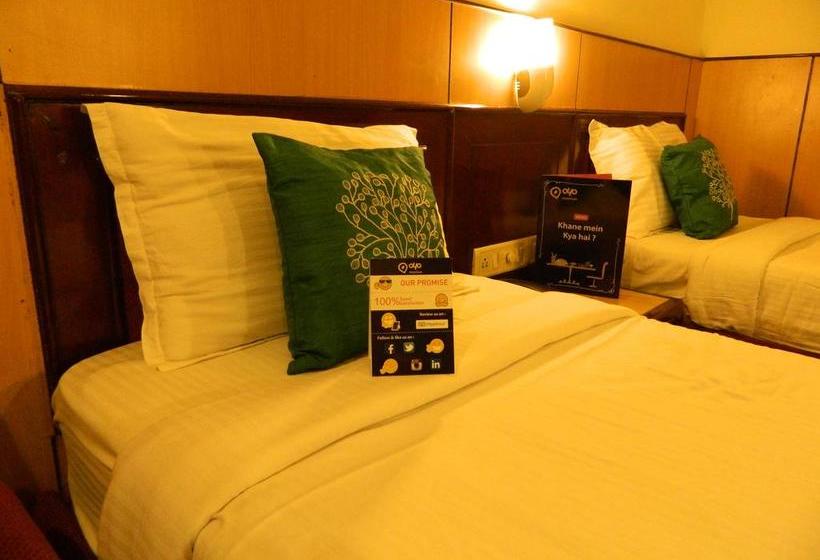 Hotel Oyo Premium Sadar Market Nagpur 10