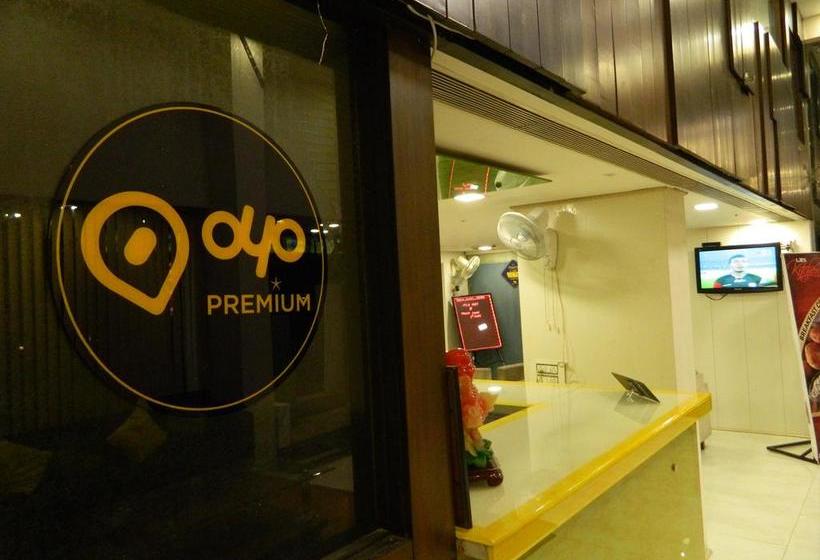 Hotel Oyo Premium Sadar Market Nagpur 19