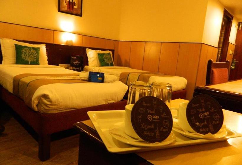 Hotel Oyo Premium Sadar Market Nagpur 5