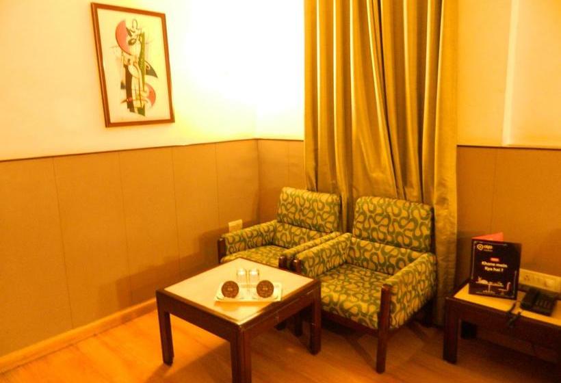 Hotel Oyo Premium Sadar Market Nagpur 7