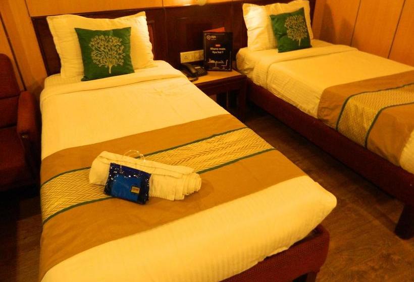 Hotel Oyo Premium Sadar Market Nagpur 8