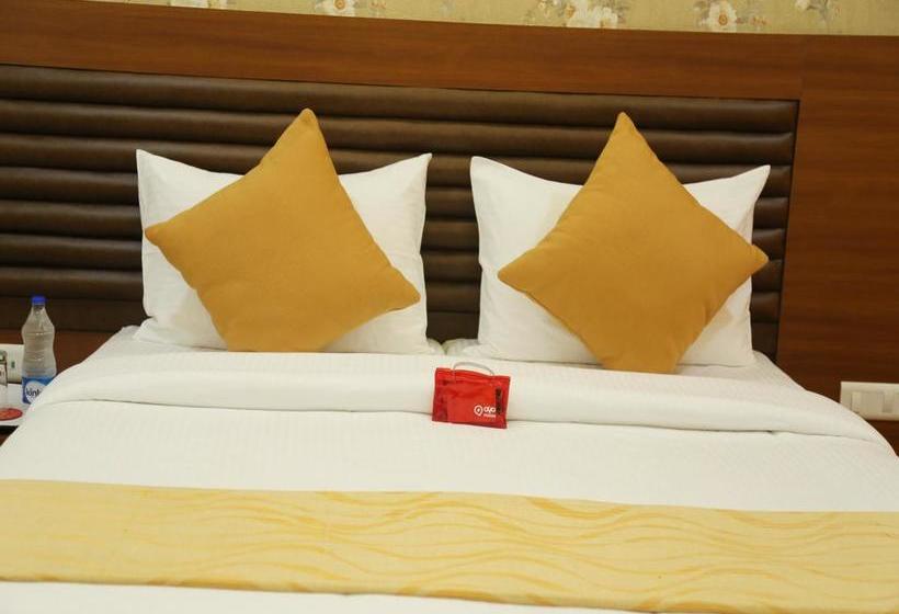 Hotel Oyo Rooms Model Town Market 1