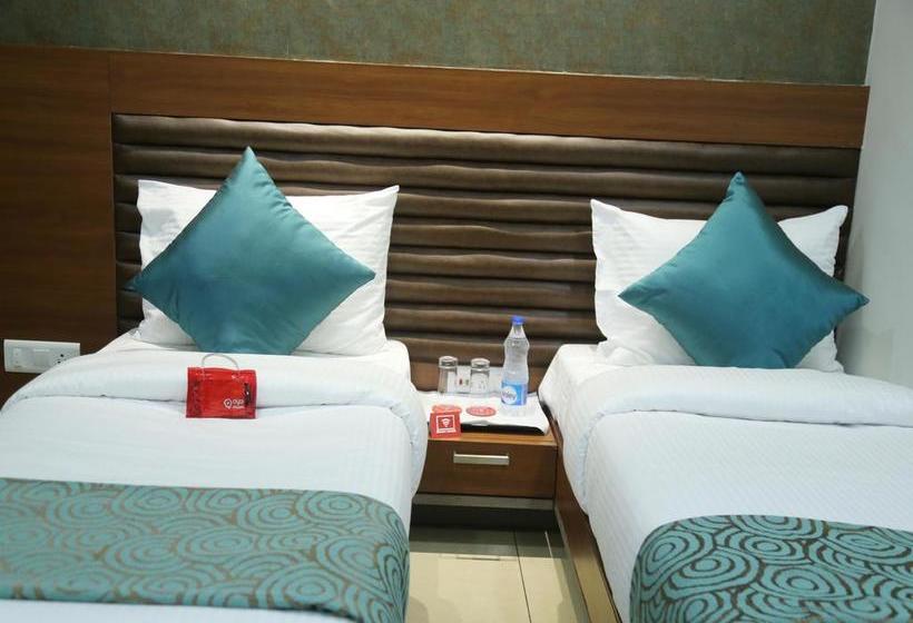 Hotel Oyo Rooms Model Town Market 5