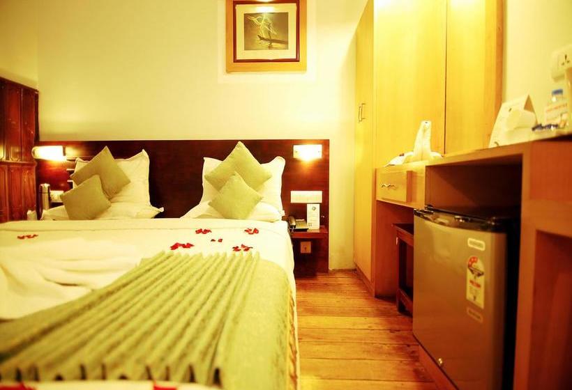 Hotel Oyo Rooms Blossom Hydel Park 10