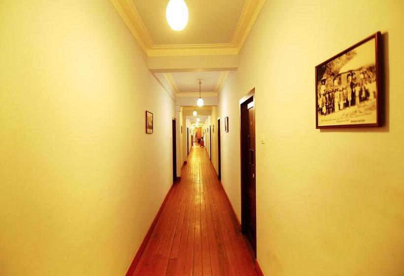 Hotel Oyo Rooms Blossom Hydel Park 15