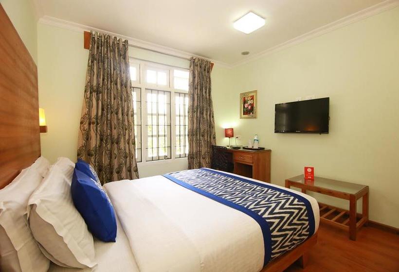 Hotel Oyo Premium Am Road Near Tata Tea Ground 3
