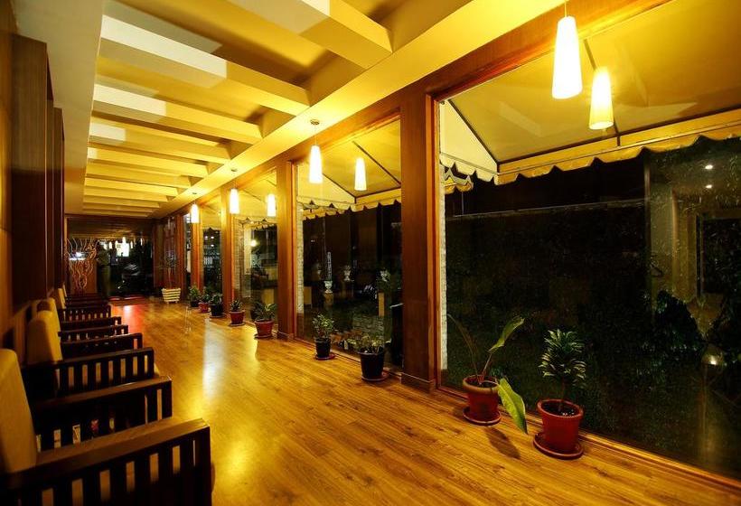 Hotel Oyo Premium Munnar Nh49 12