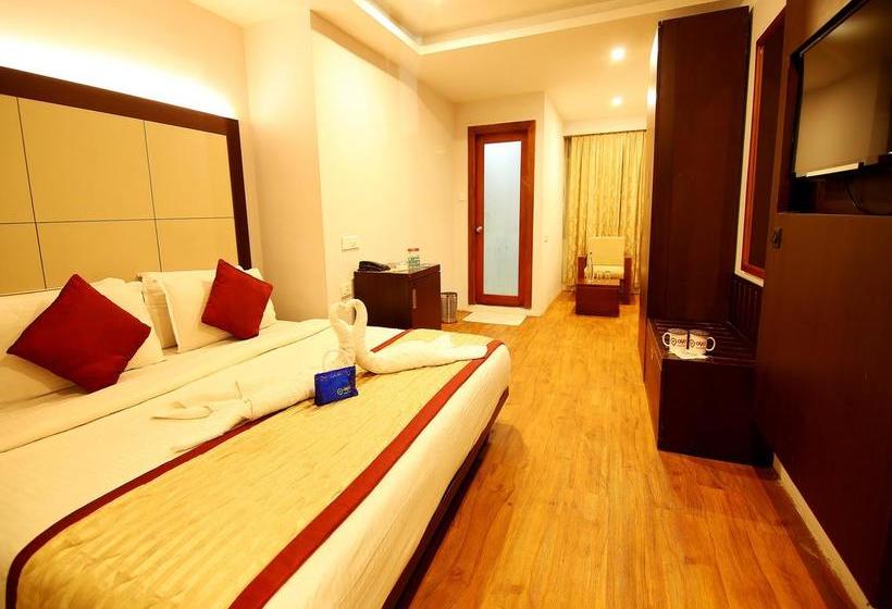 Hotel Oyo Premium Munnar Nh49 8
