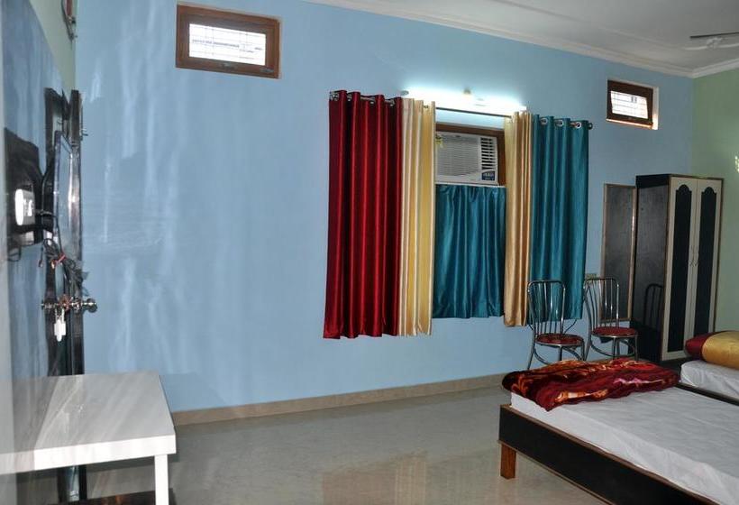 Hotel Chaitanya Inn 4