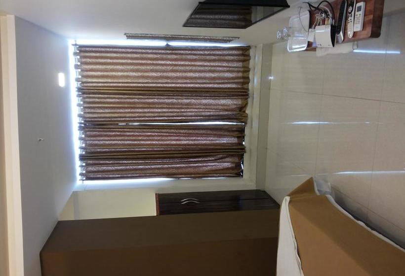 Hotel Sai Comforts 16