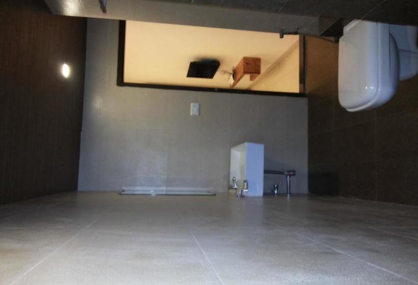 Hotel Sai Comforts 17