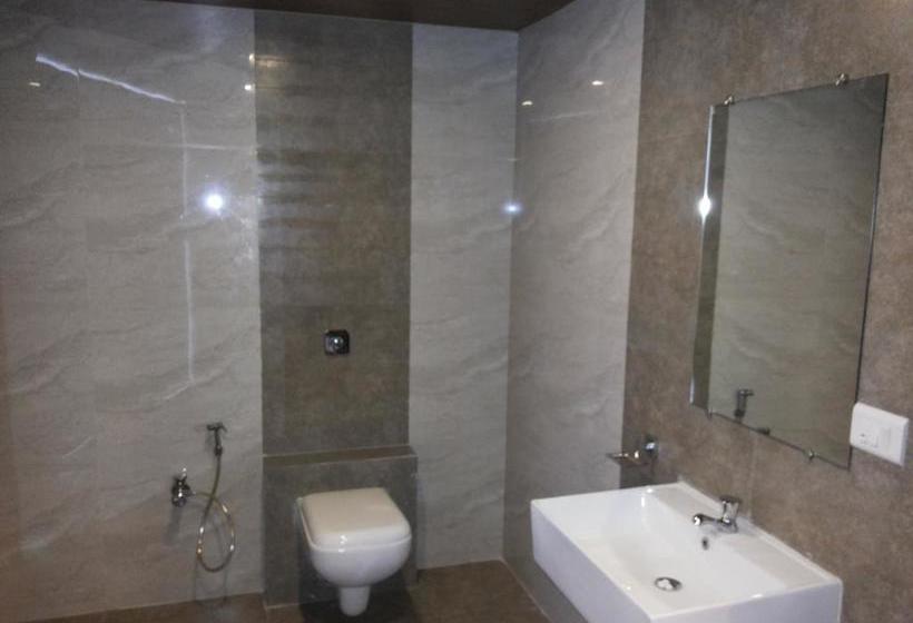 Hotel Sai Comforts 4