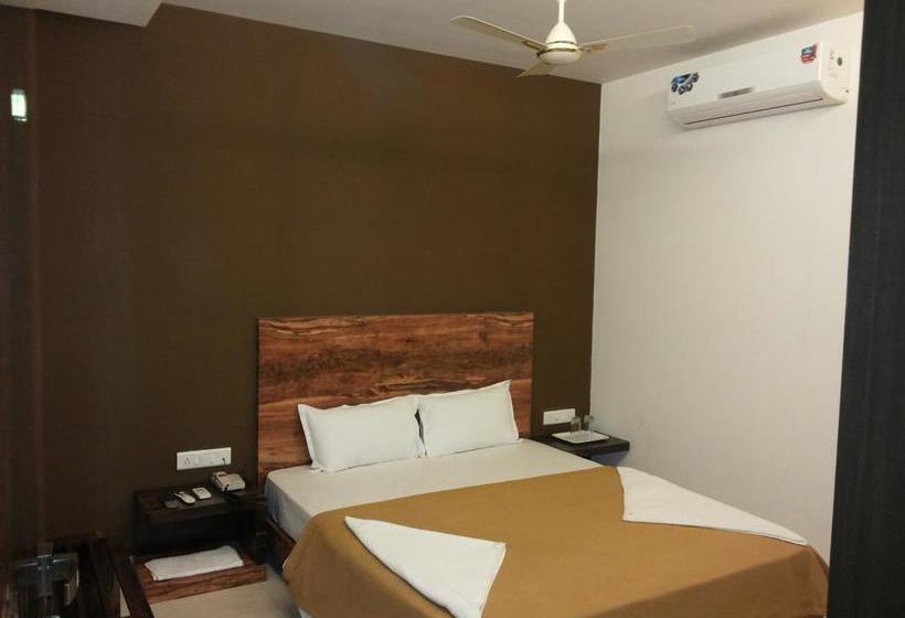 Hotel Sai Comforts 7