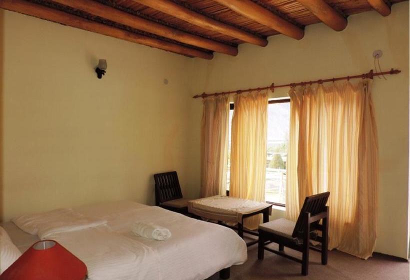 Hotel Lharjey Resort 9