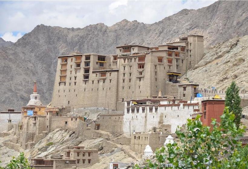 Hotel Mount Castle 9