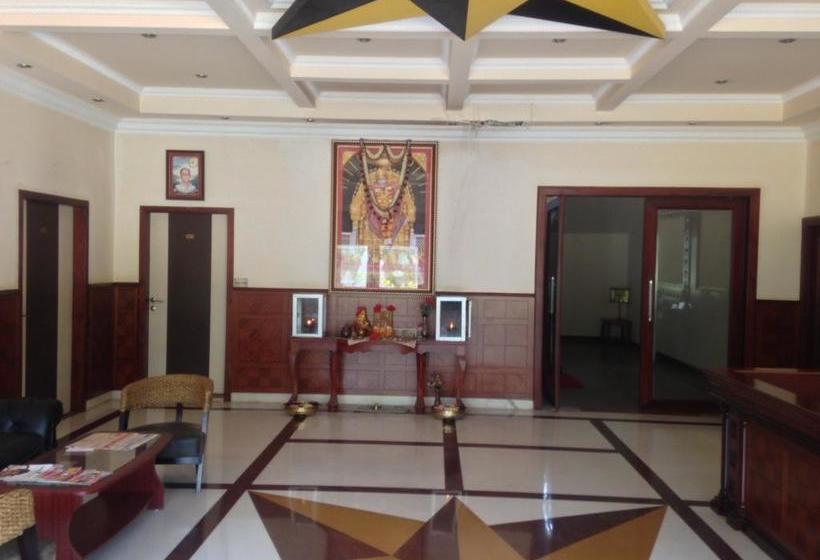 Hotel B10 International 3