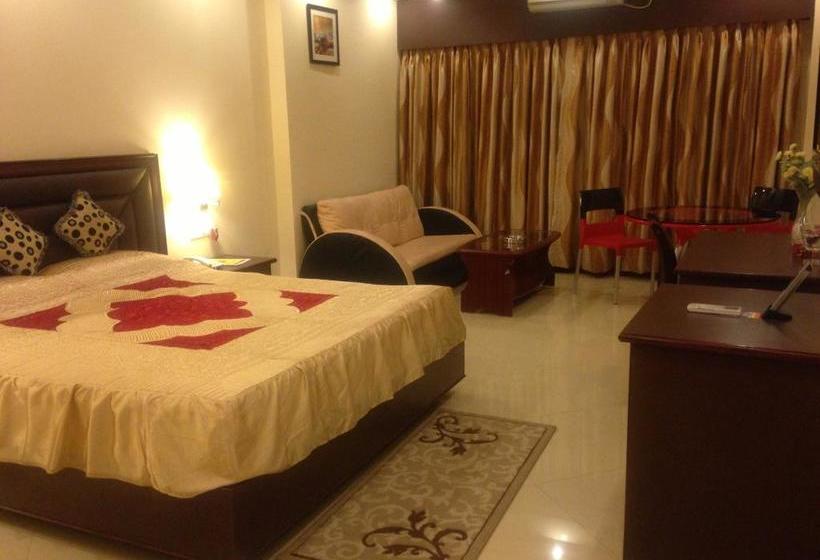 Hotel B10 International 5