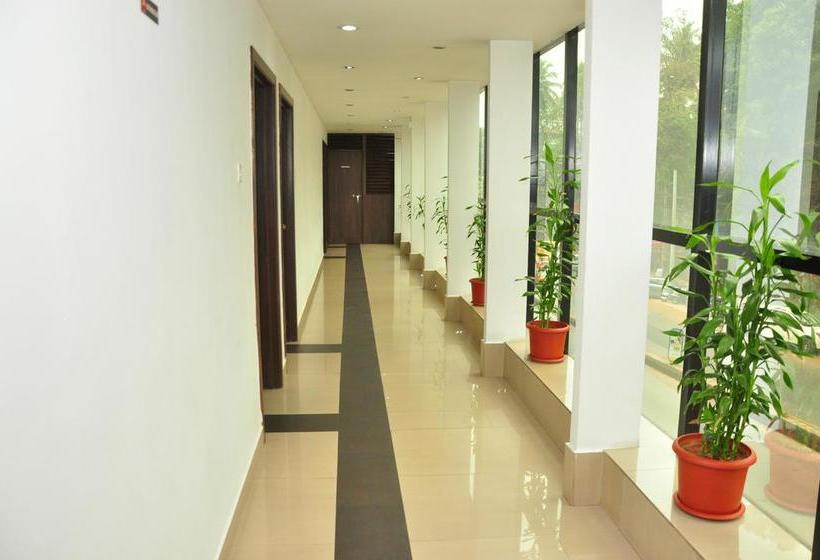 Hotel Mayur Residency 12