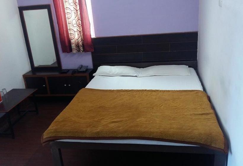 Hotel Sumitra 11