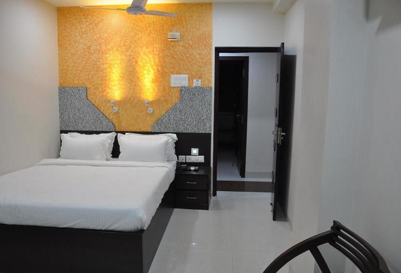 Hotel World Choice Savera Premier 13