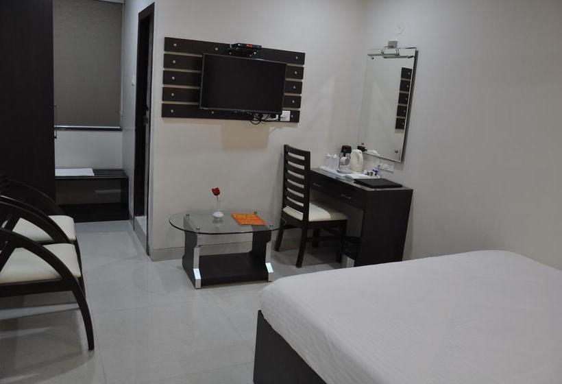 Hotel World Choice Savera Premier 14