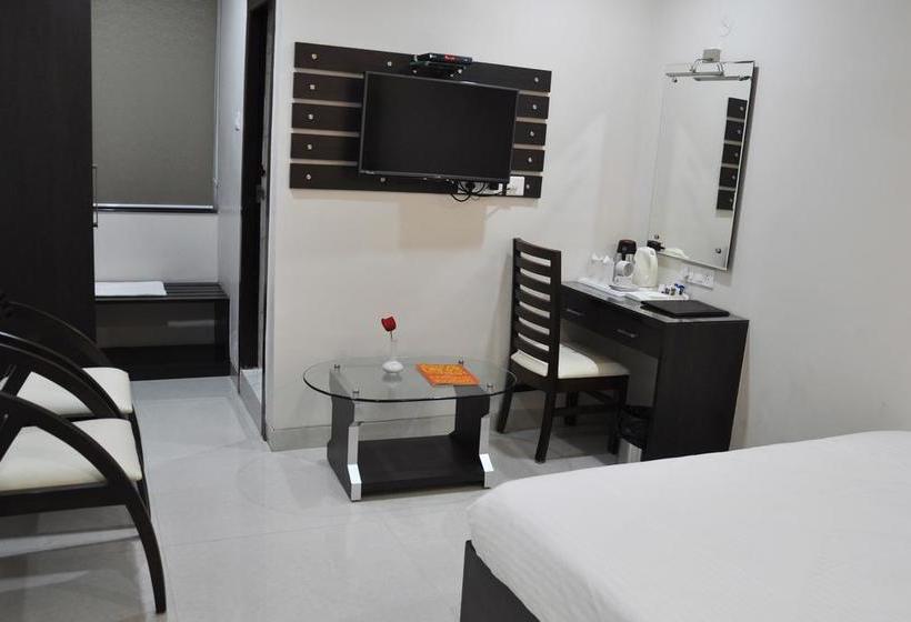 Hotel World Choice Savera Premier 18