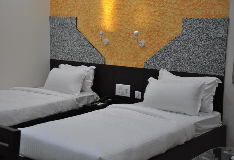 Hotel World Choice Savera Premier 19