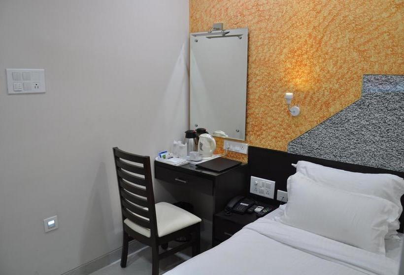 Hotel World Choice Savera Premier 20