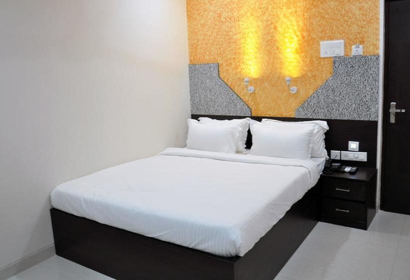 Hotel World Choice Savera Premier 5