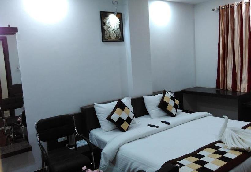 Hotel Flowers Inn 18