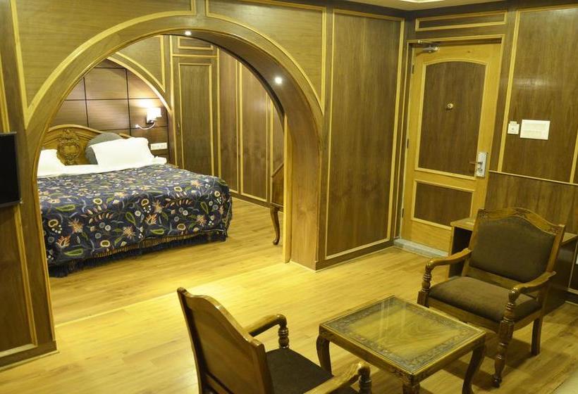 Kashmir Mahal Resorts 1