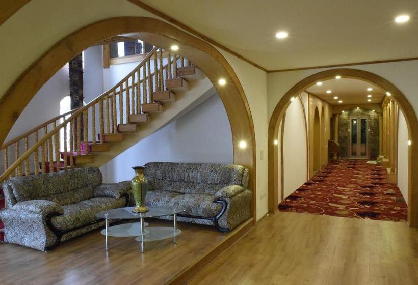 Kashmir Mahal Resorts 3