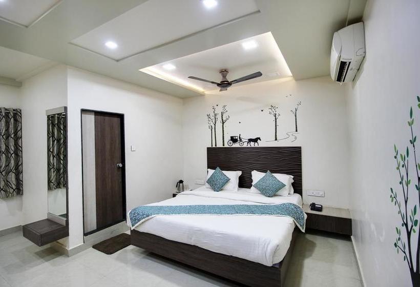 Hostel Daksh Hotel And Restaurant 11