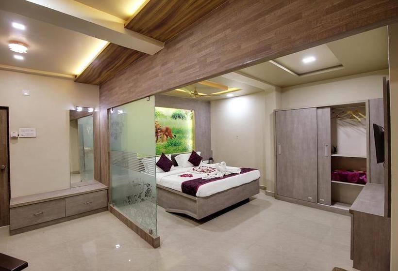 Hostel Daksh Hotel And Restaurant 4