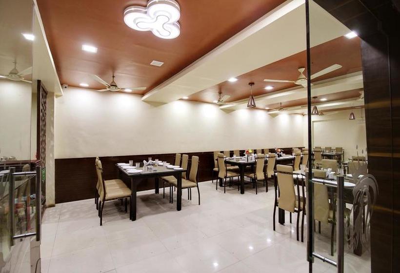 Hostel Daksh Hotel And Restaurant 6