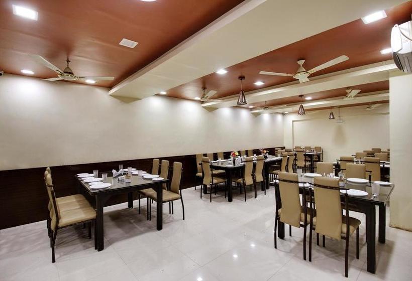 Hostel Daksh Hotel And Restaurant 7