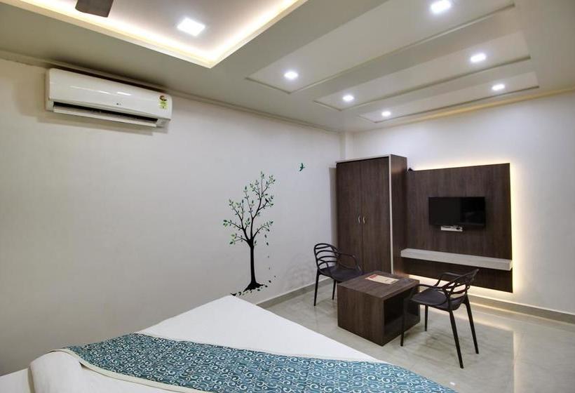 Hostel Daksh Hotel And Restaurant 9