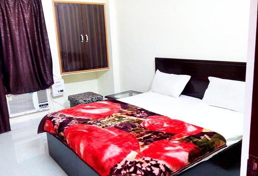 Hotel Nirmal Sadan 10