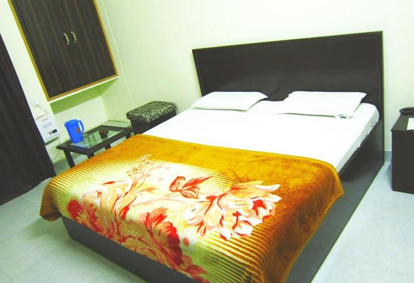 Hotel Nirmal Sadan 9