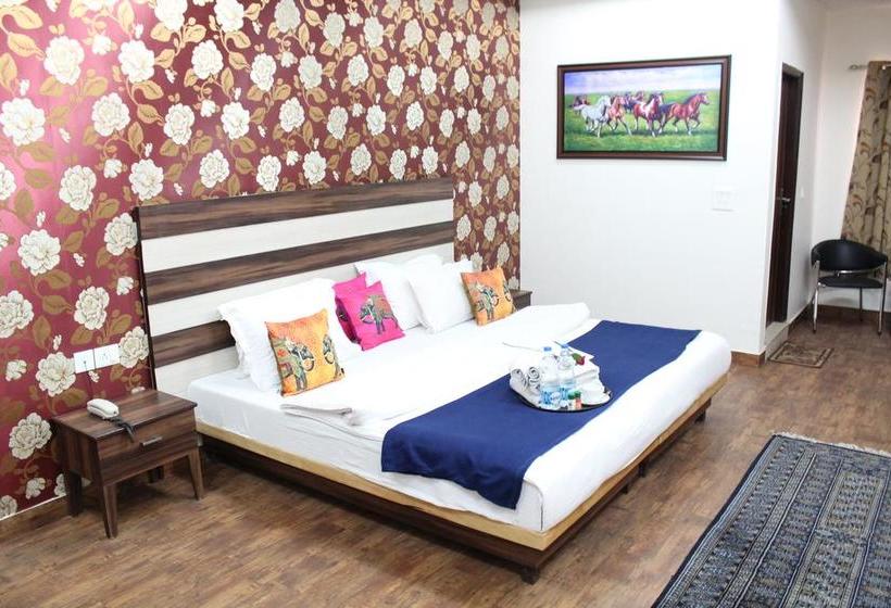 Adhunik Hotel Behror 10