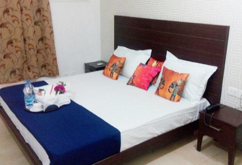 Adhunik Hotel Behror 12